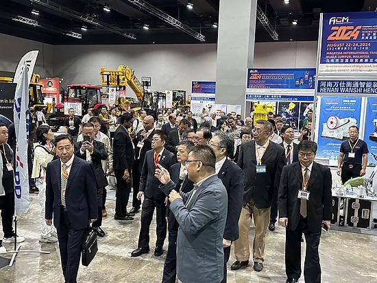 米乐M6平台：重器远航开启中国工程机械国际经贸合作新格局——2024长沙国际工程机械展览会东南亚分展开幕(图6)
