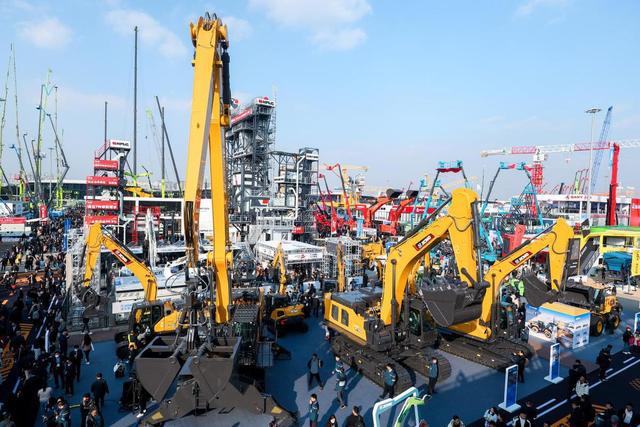 徐工集团baumaCHINA2024惊艳亮相：展示中国工程机械的硬核实力(图6)