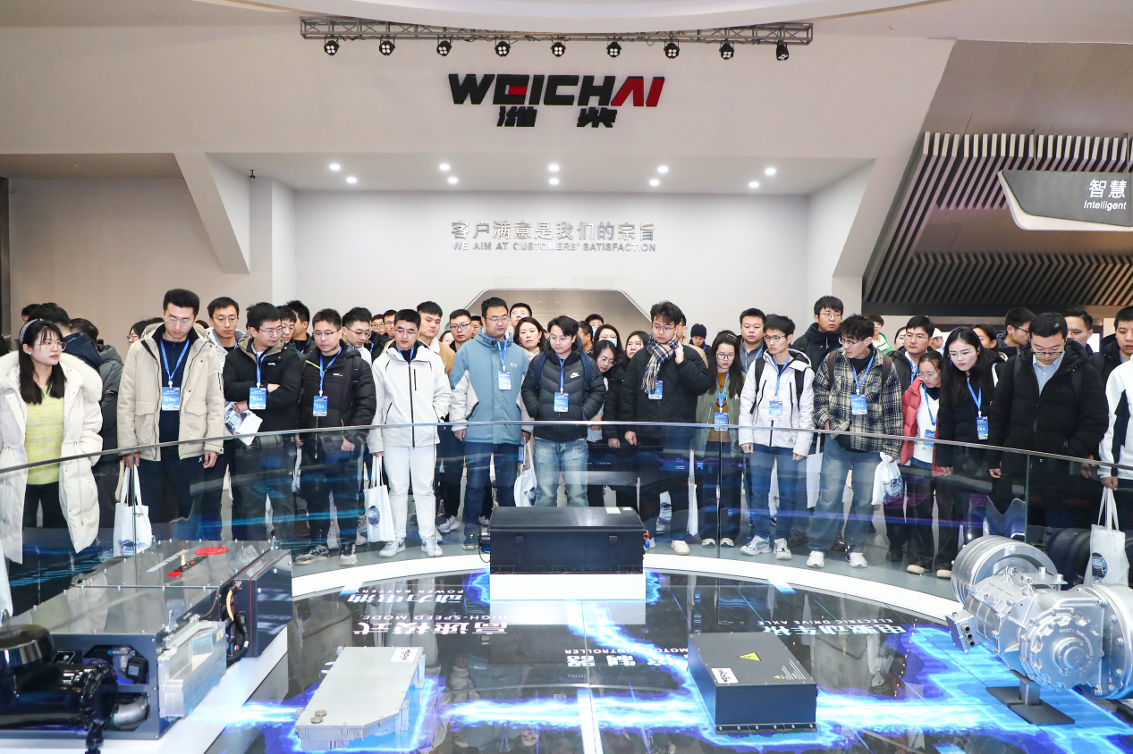 硬核重工新品再领行业新高度潍柴“全”面出击(图6)