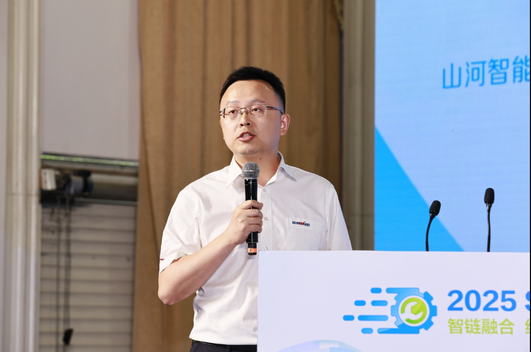 2025专用汽车暨应急产业发展大会在湖北随州举办(图12)