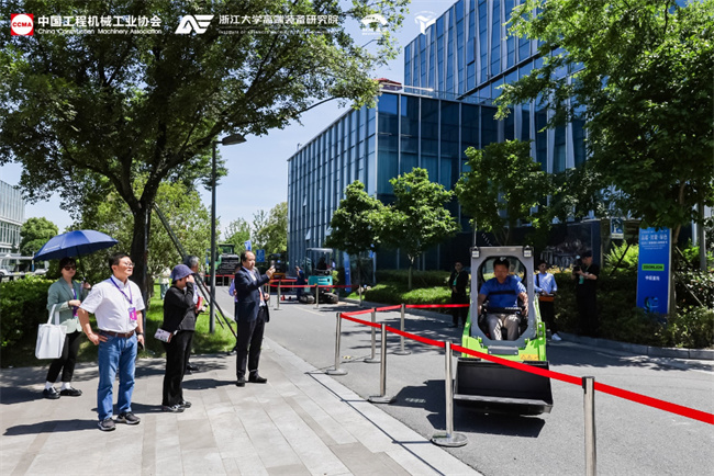 【2024CMITF】中联重科在工程机械行业科技节上奏响“大国重器智造者”强音(图6)