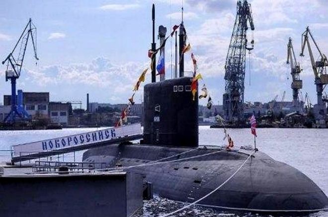 米乐M6平台：俄媒体：俄军潜艇突然浮出水面北约被吓破了胆究竟是咋回事？(图2)