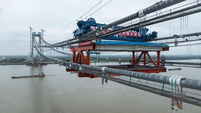 又一个创新工程！四条“手臂”擎起长江新地标(图2)