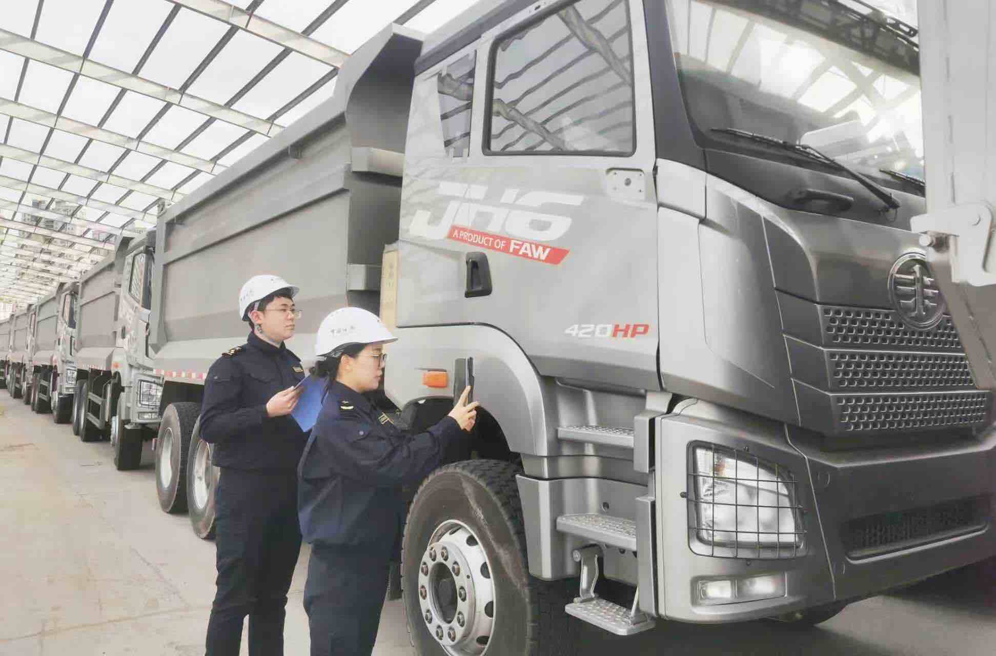 米乐M6：矿山机械设备加速出口中亚(图1)