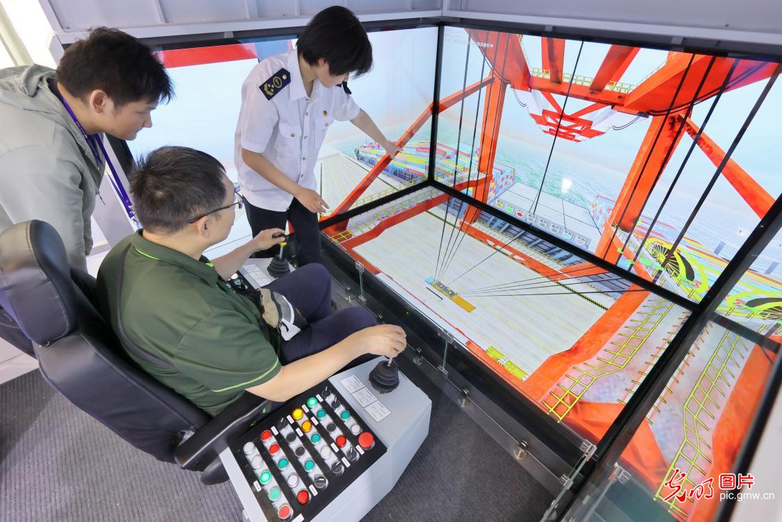 第三届天津国际航运产业博览会开幕(图2)