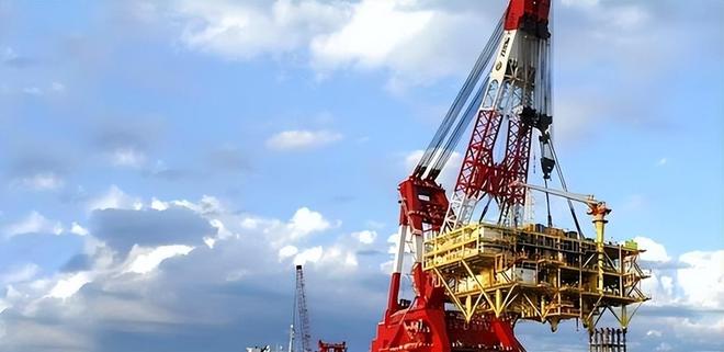 米乐M6：中美关系生变？特朗普一声令下92台中国起重机被查：果然不简单(图3)