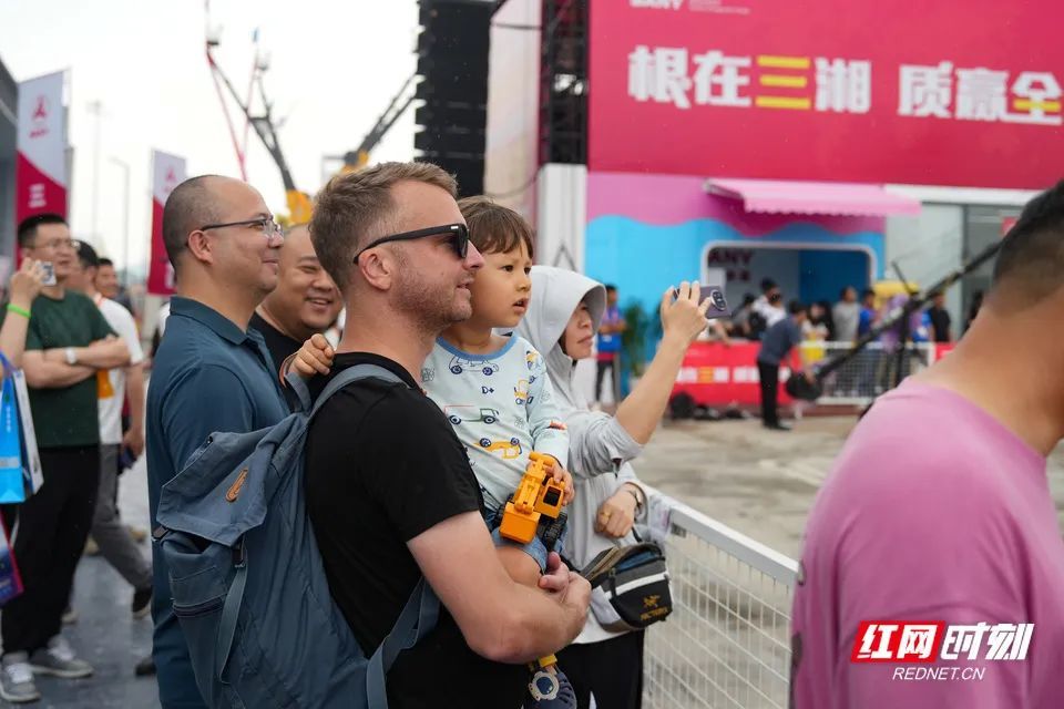 米乐M6：透过工程机械展看湖南这条“硬腿”(图5)