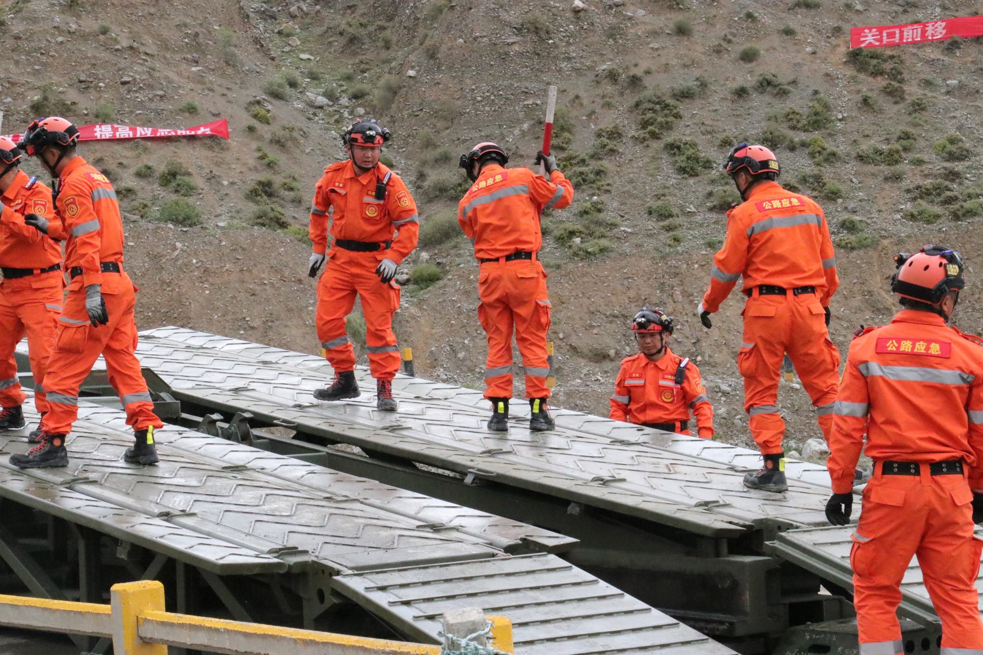 抢险急先锋保障真勇士——青海省公路局公路养护应急保障中心(图2)